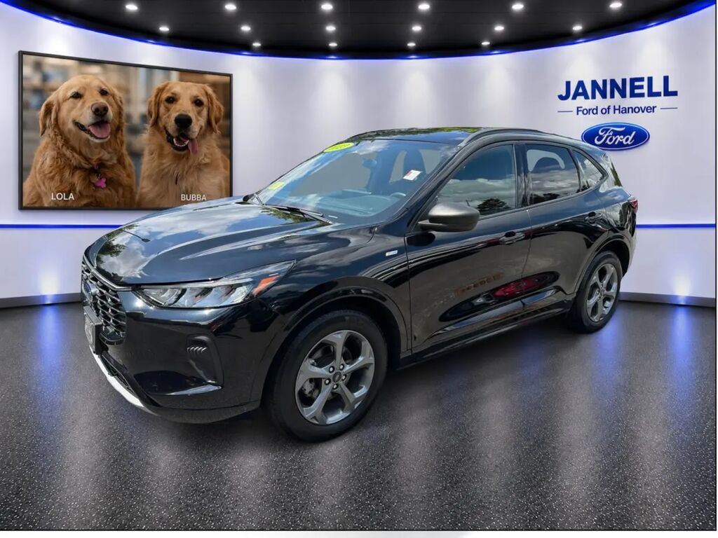 2023 Ford Escape ST-Line — photo 1 of 11