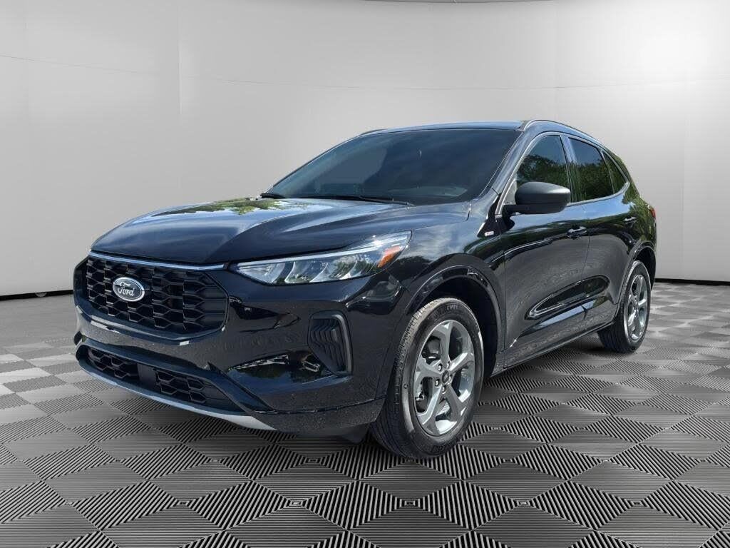 2023 Ford Escape ST-Line — photo 1 of 1