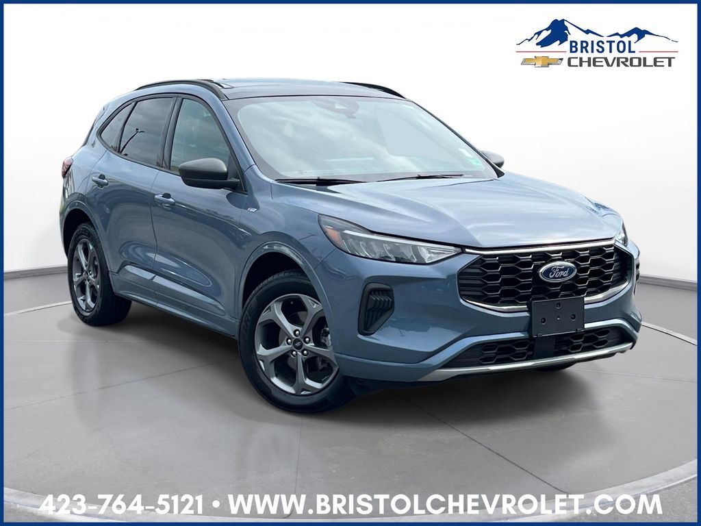2024 Ford Escape — photo 1 of 13
