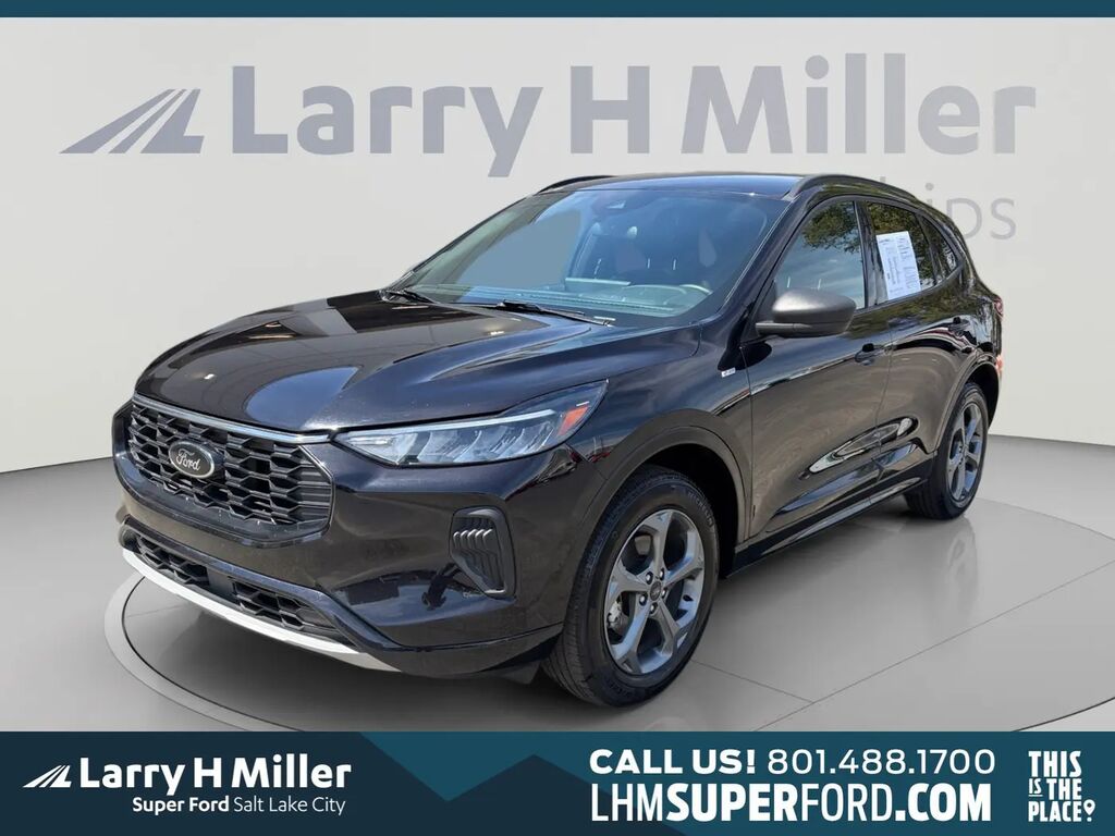 2024 Ford Escape ST-Line — photo 1 of 13