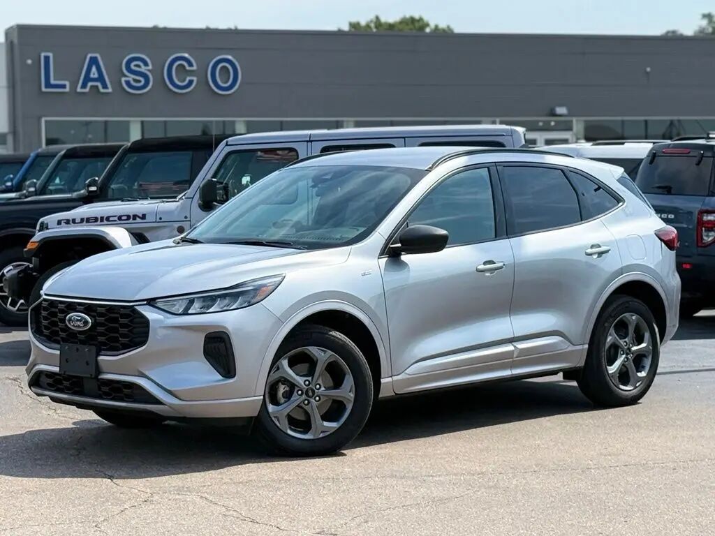 2024 Ford Escape ST-Line — photo 1 of 13