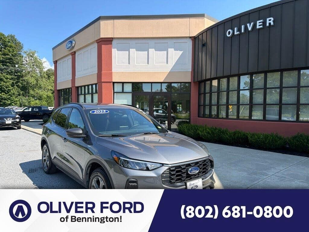 2025 Ford Escape ST-Line — photo 1 of 1