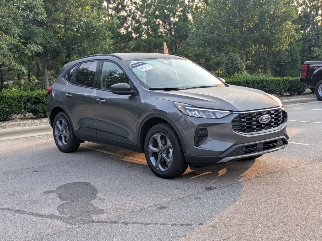 2025 Ford Escape ST-Line — photo 1 of 13
