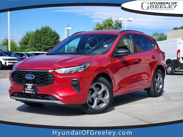 2023 Ford Escape ST-Line — photo 1 of 13