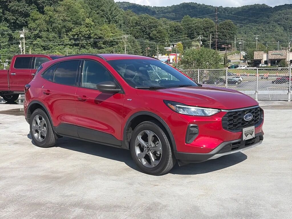 2025 Ford Escape ST-Line — photo 1 of 14
