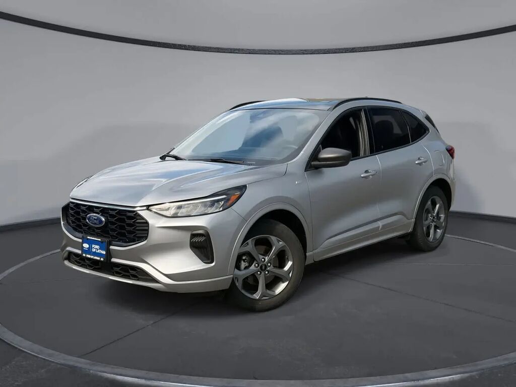 2023 Ford Escape ST-Line — photo 1 of 13