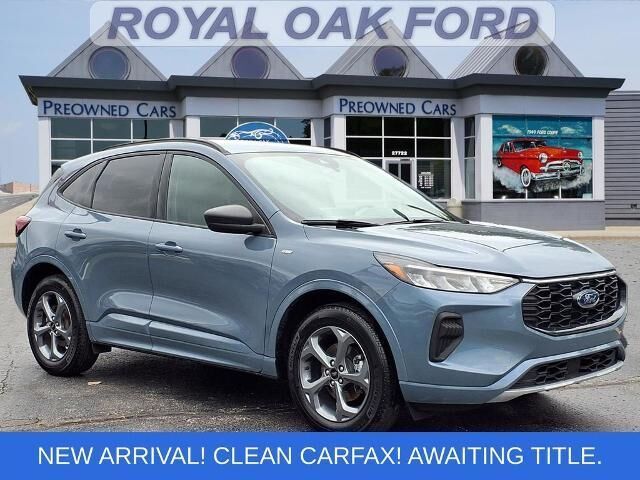 2023 Ford Escape ST-Line — photo 1 of 13