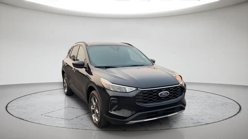 2025 Ford Escape ST-Line — photo 1 of 13