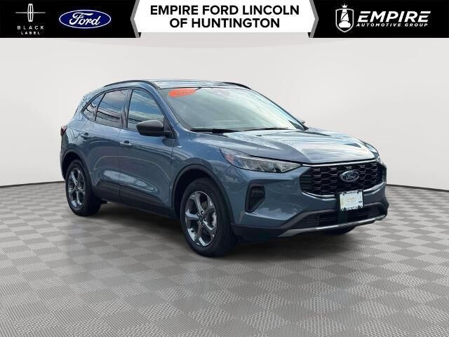 2025 Ford Escape ST-Line — photo 1 of 13