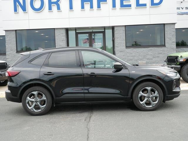2025 Ford Escape ST-Line — photo 1 of 13