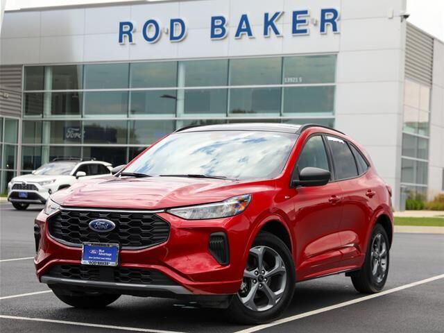 2024 Ford Escape ST-Line — photo 1 of 13