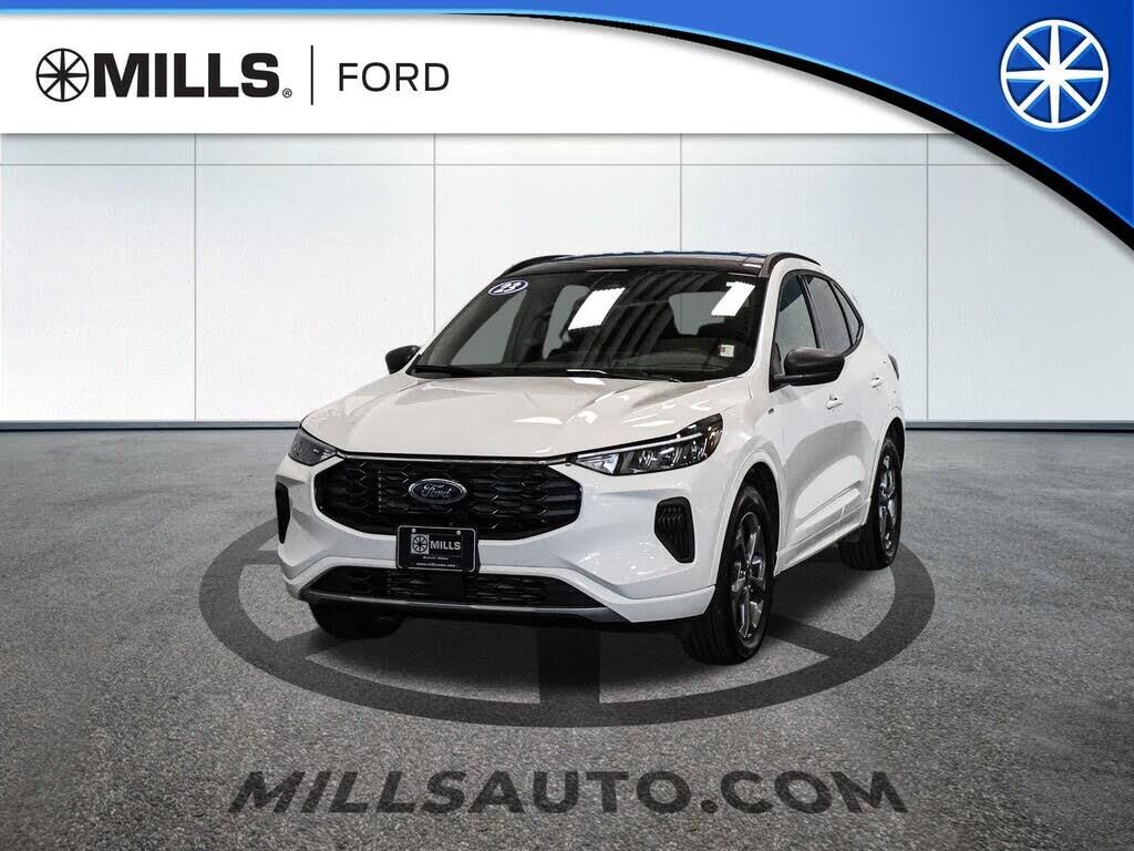 2023 Ford Escape ST-Line — photo 1 of 1