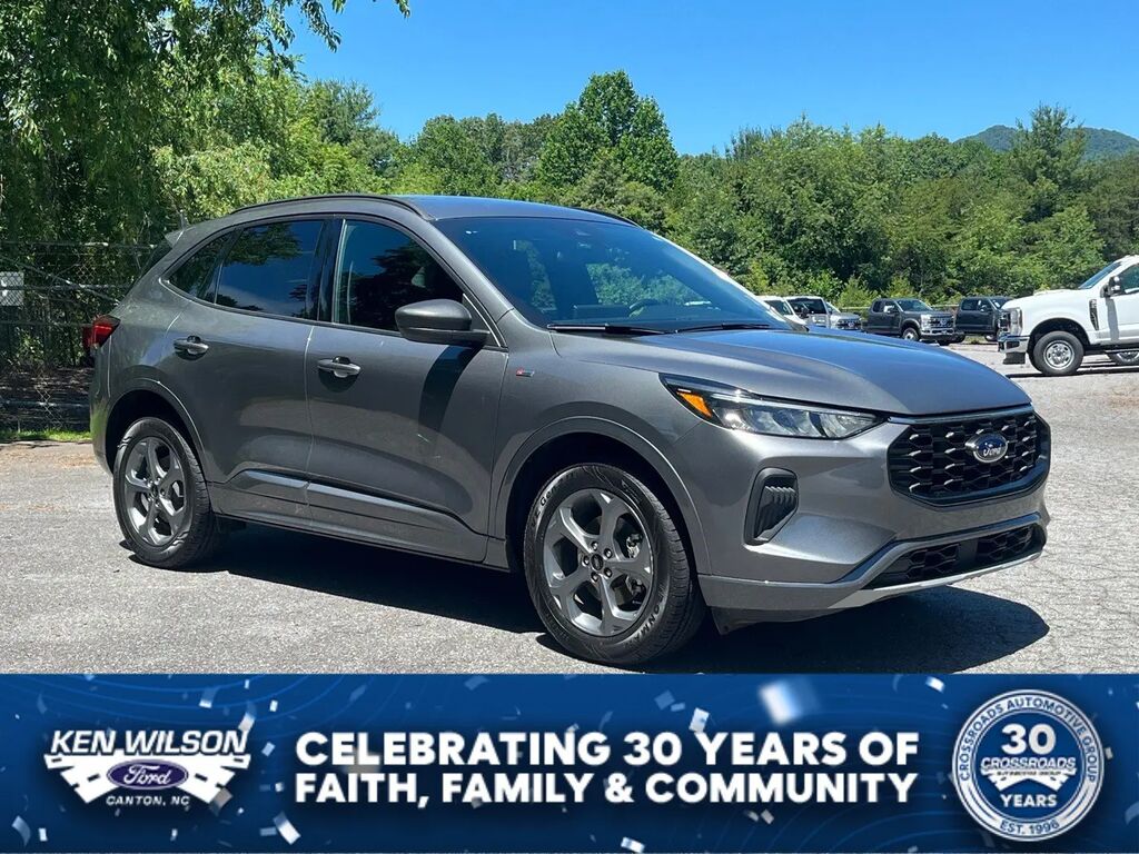 2023 Ford Escape ST-Line — photo 1 of 13