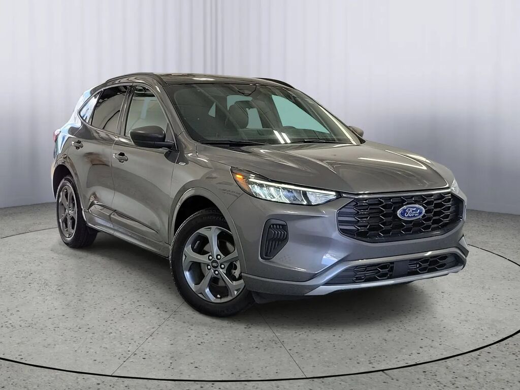 2023 Ford Escape ST-Line — photo 1 of 1