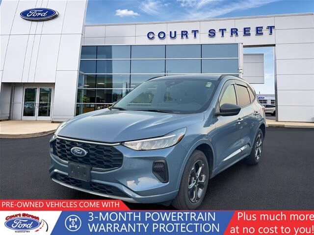 2024 Ford Escape ST-Line — photo 1 of 13