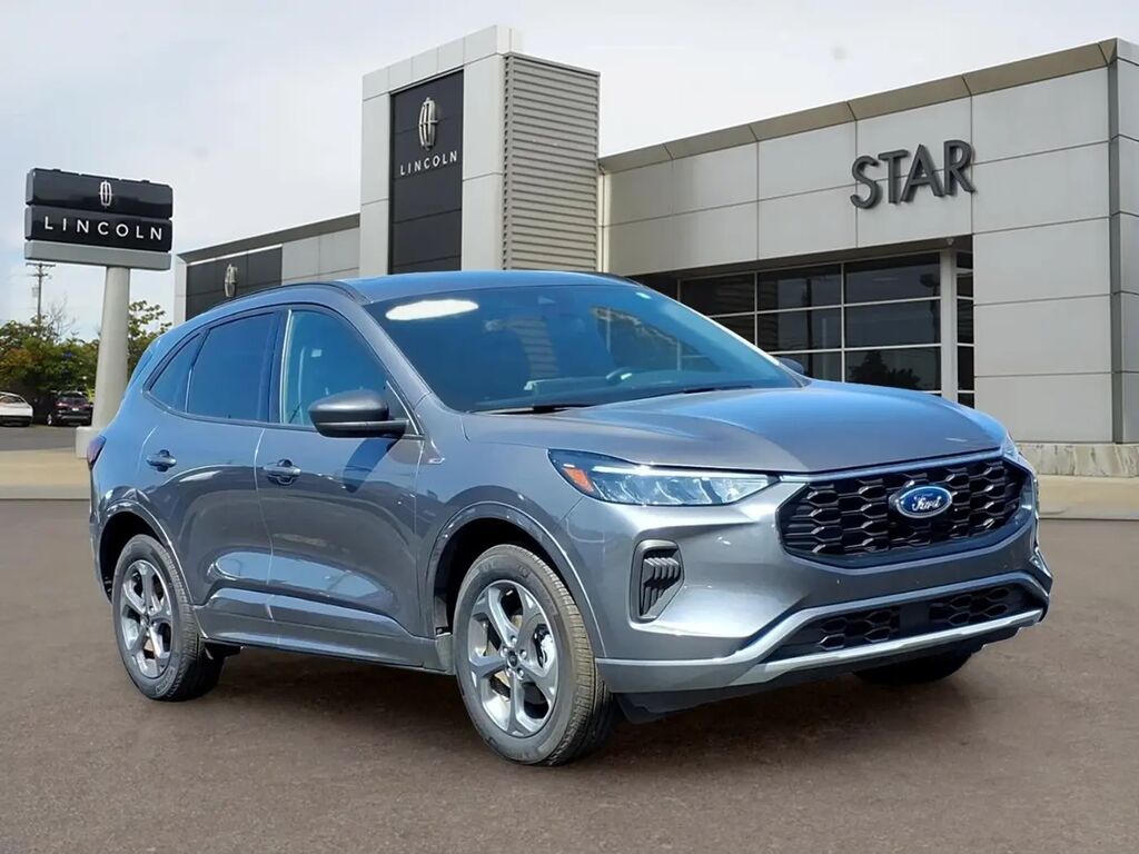 2024 Ford Escape ST-Line — photo 1 of 13