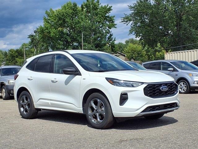 2024 Ford Escape ST-Line — photo 1 of 13