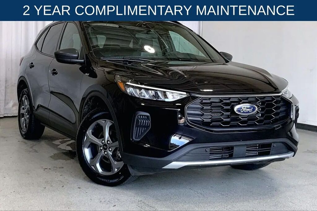 2025 Ford Escape ST-Line — photo 1 of 13