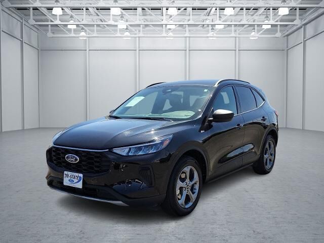 2025 Ford Escape ST-Line — photo 1 of 13