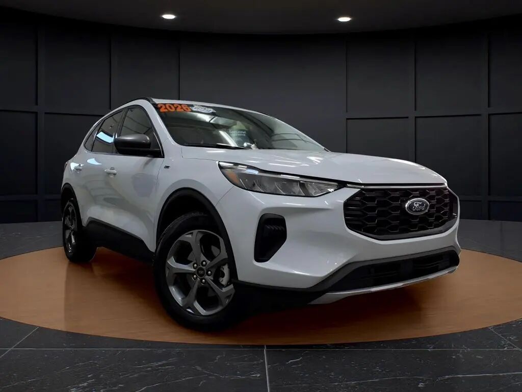 2026 Ford Escape ST-Line — photo 1 of 13