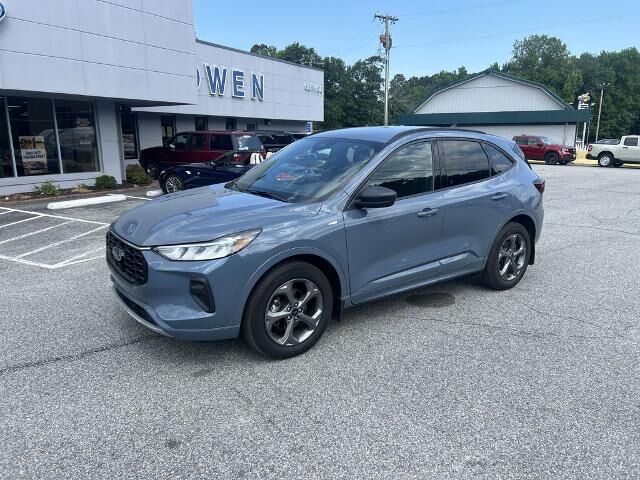 2023 Ford Escape ST-Line — photo 1 of 1