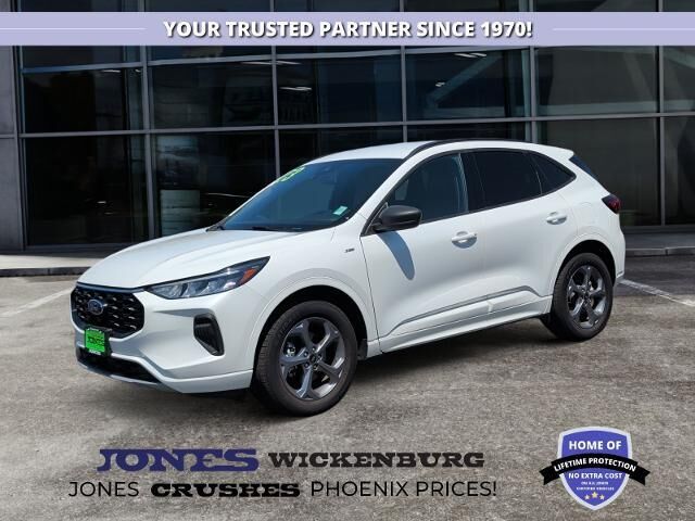 2023 Ford Escape ST-Line — photo 1 of 13