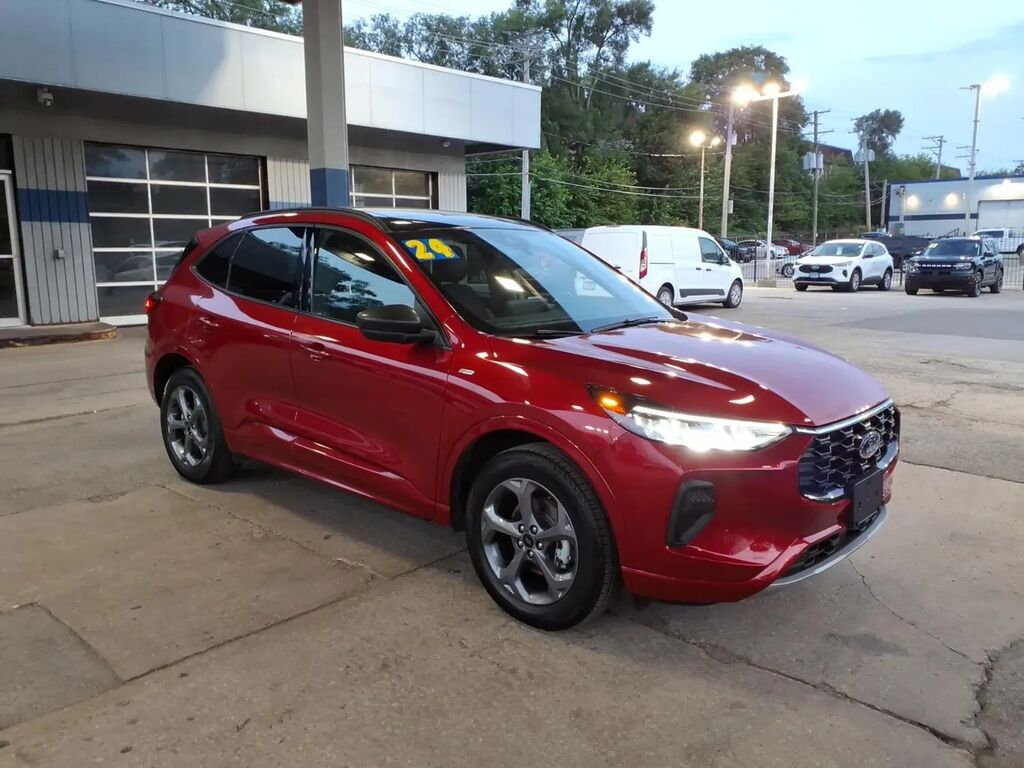 2024 Ford Escape ST-Line — photo 1 of 1