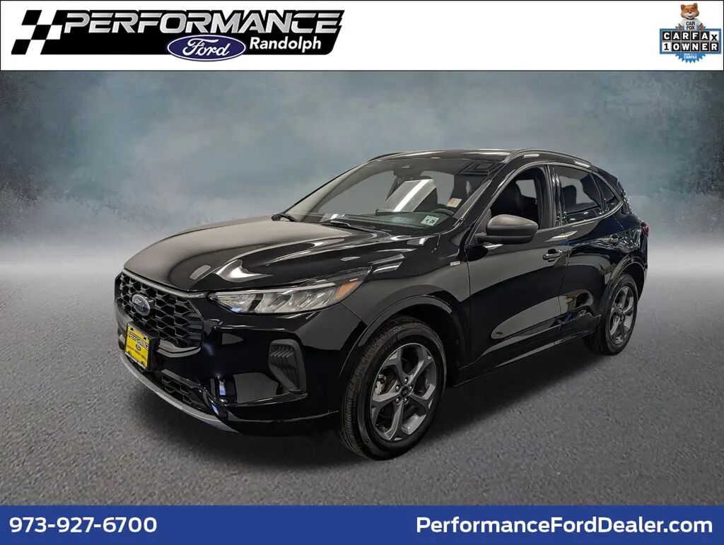 2023 Ford Escape ST-Line — photo 1 of 12