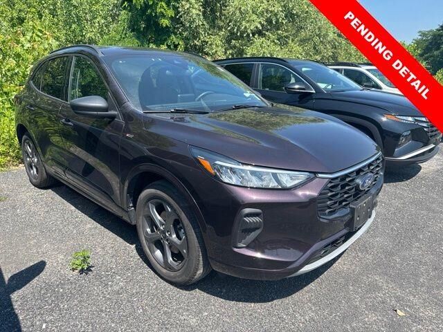 2023 Ford Escape ST-Line — photo 1 of 13