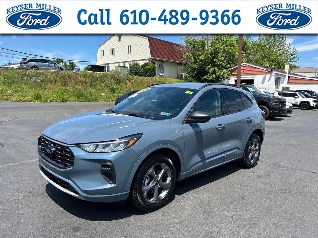 2024 Ford Escape ST-Line — photo 1 of 1