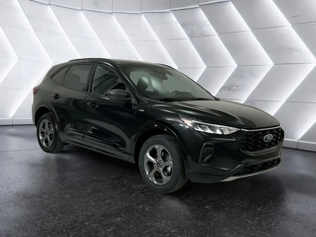 2024 Ford Escape ST-Line — photo 1 of 13