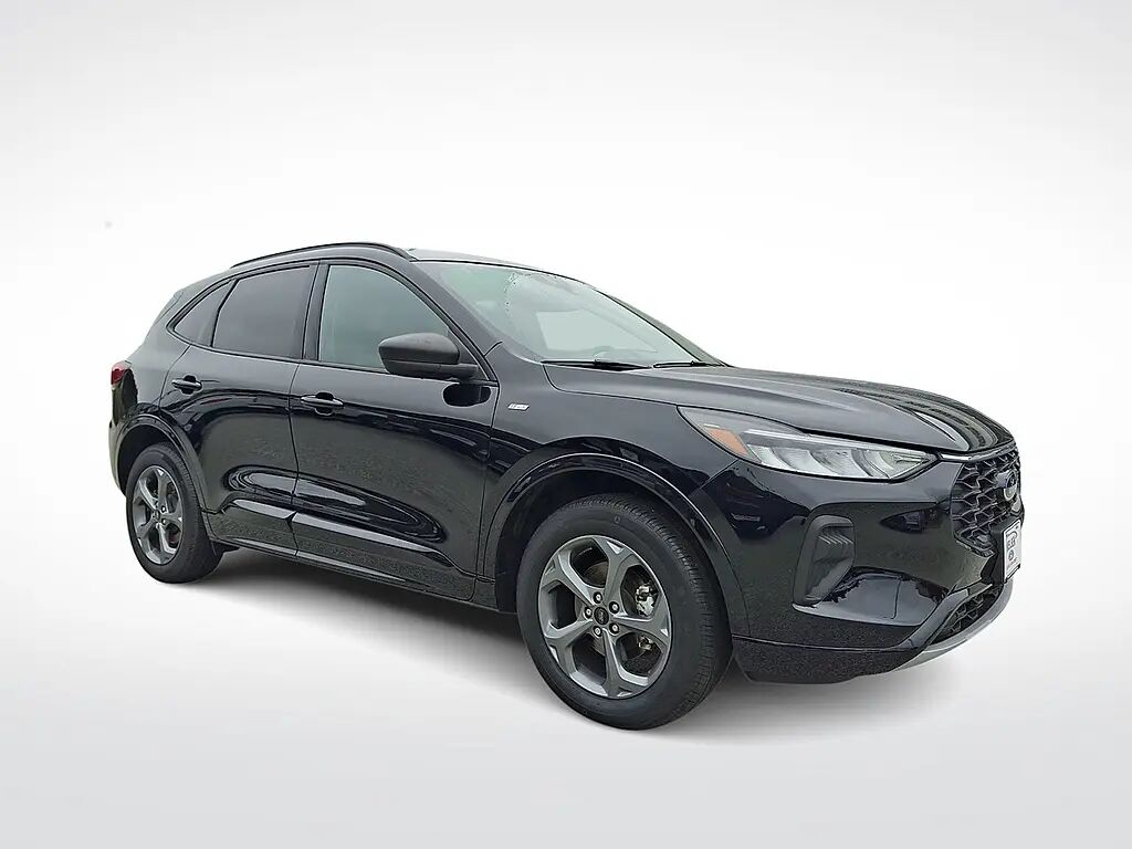 2024 Ford Escape ST-Line — photo 1 of 13