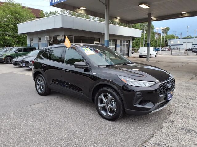 2025 Ford Escape ST-Line