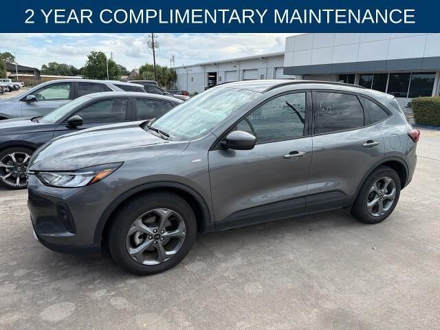 2025 Ford Escape ST-Line Select