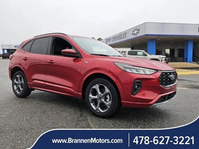 2023 Ford Escape ST-Line Select — photo 1 of 13
