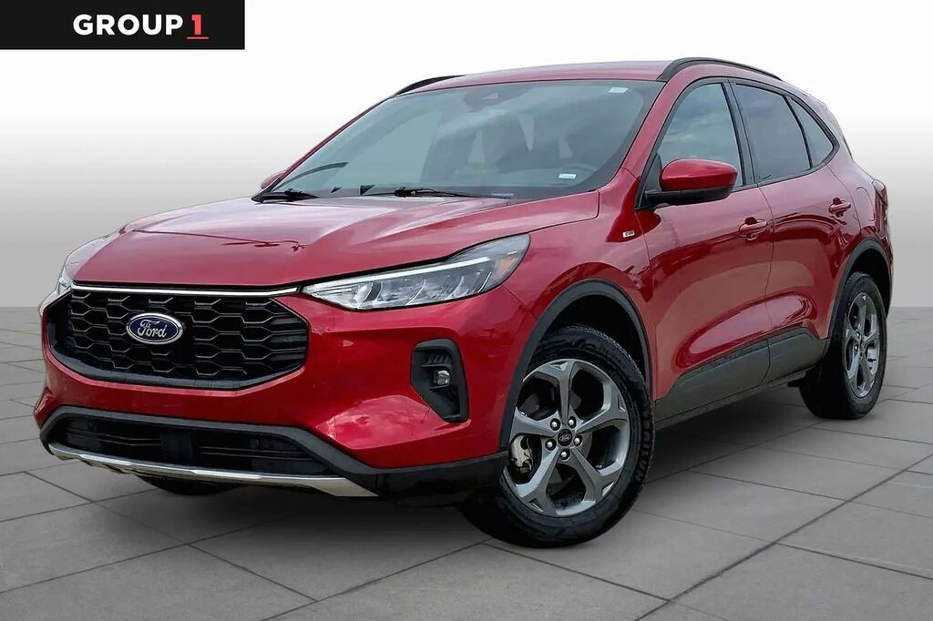 2025 Ford Escape ST-Line Select — photo 1 of 12