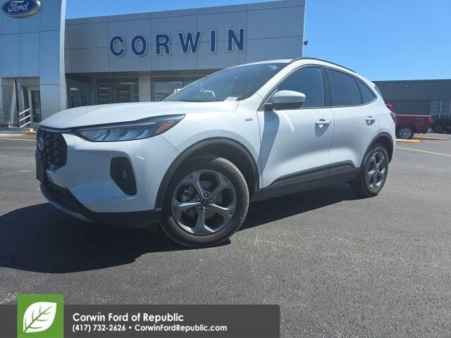 2025 Ford Escape ST-Line Select