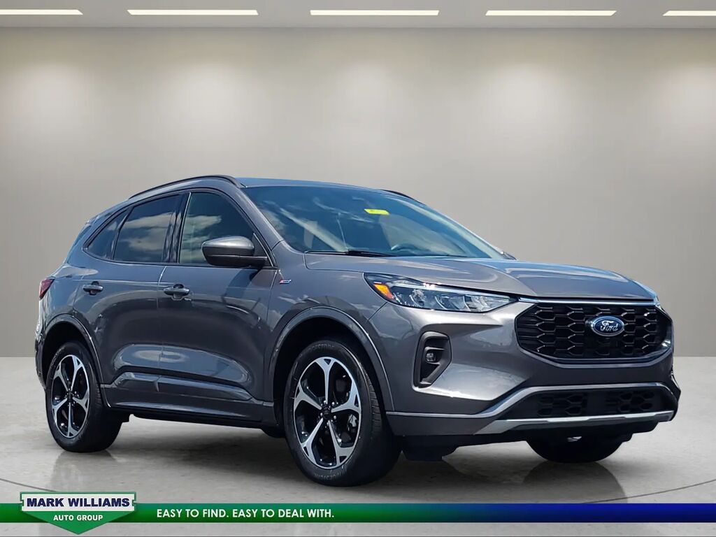 2023 Ford Escape ST-Line Select — photo 1 of 12