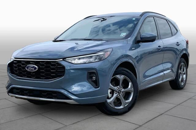 2024 Ford Escape ST-Line Select — photo 1 of 13