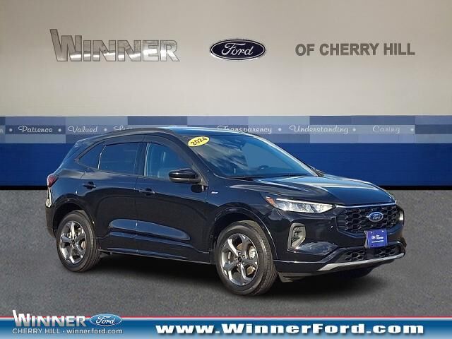 2024 Ford Escape ST-Line Select — photo 1 of 13