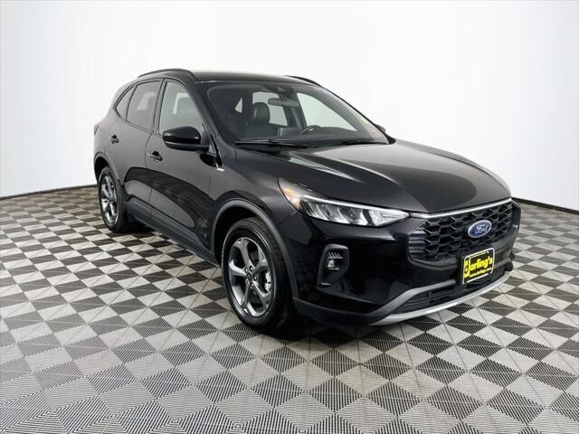 2025 Ford Escape ST-Line Select — photo 1 of 13