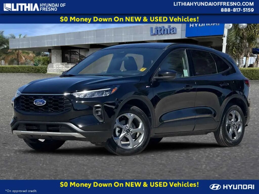 2025 Ford Escape ST-Line Select — photo 1 of 12