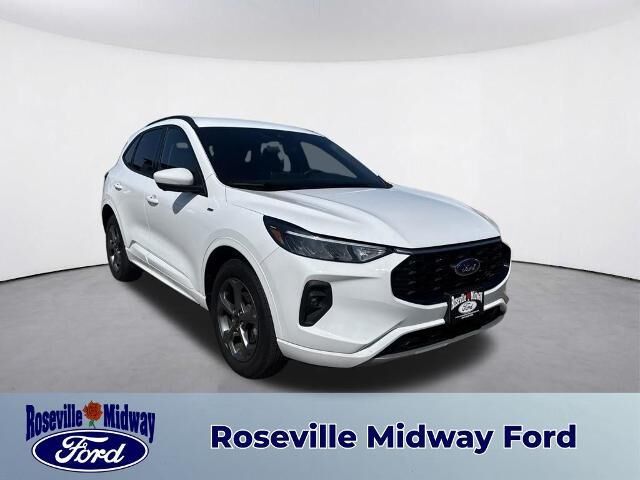 2023 Ford Escape ST-Line Select — photo 1 of 13