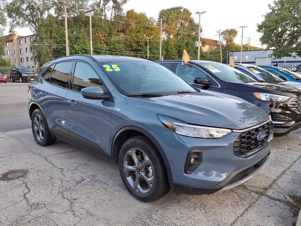 2025 Ford Escape ST-Line Select — photo 1 of 14