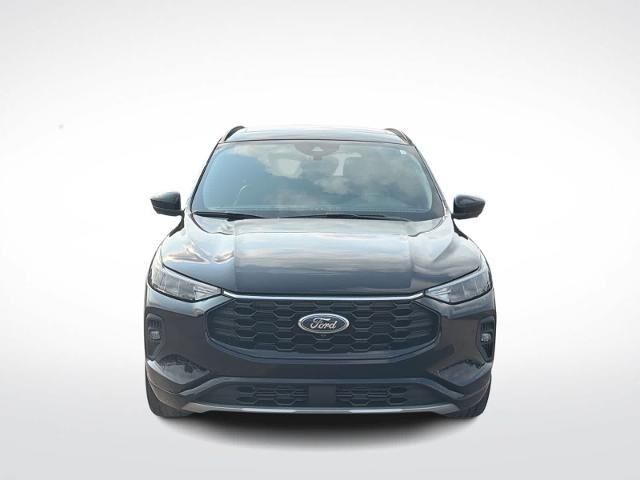 2024 Ford Escape ST-Line Select — photo 1 of 8