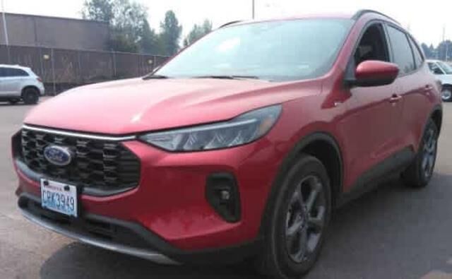 2025 Ford Escape ST-Line Select — photo 1 of 13