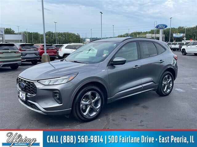 2024 Ford Escape Hybrid ST-Line Select — photo 1 of 3