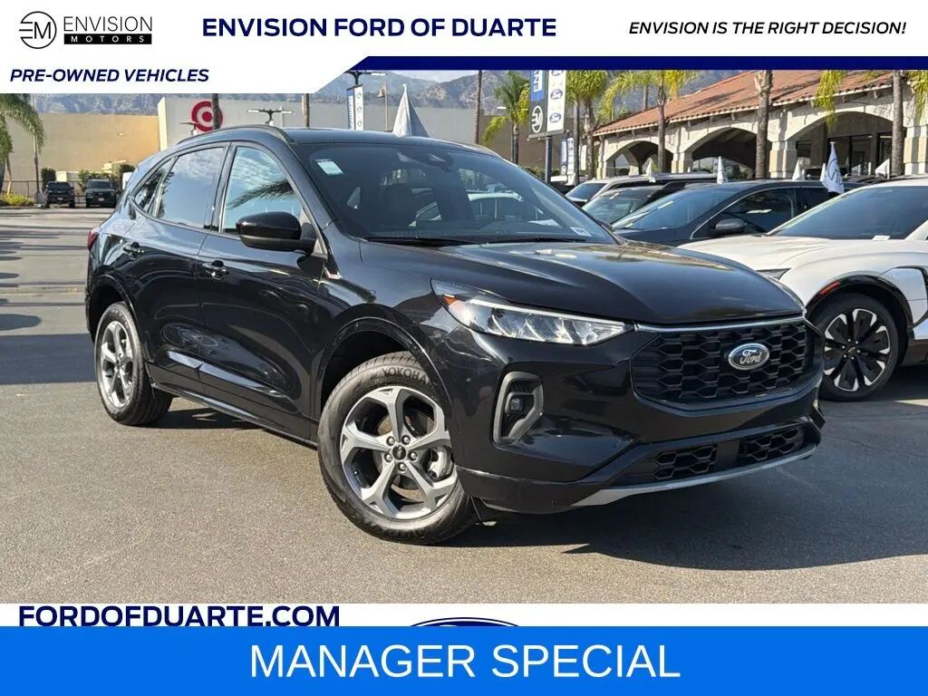 2024 Ford Escape Hybrid ST-Line Select — photo 1 of 12