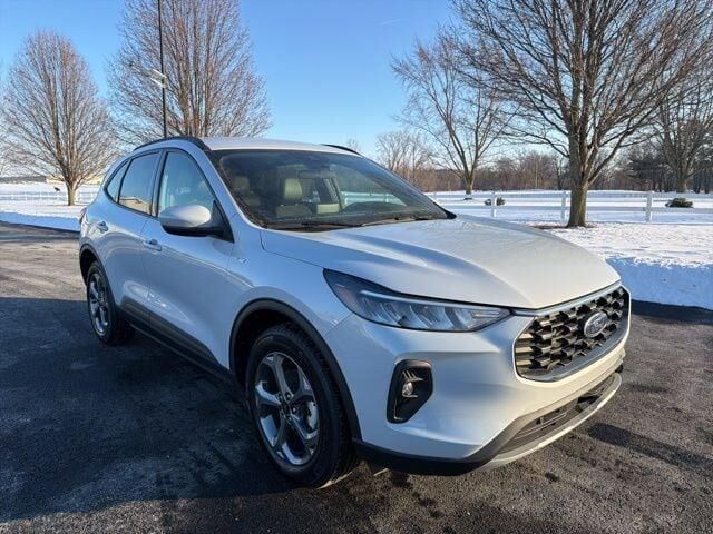 2025 Ford Escape Hybrid ST-Line Select