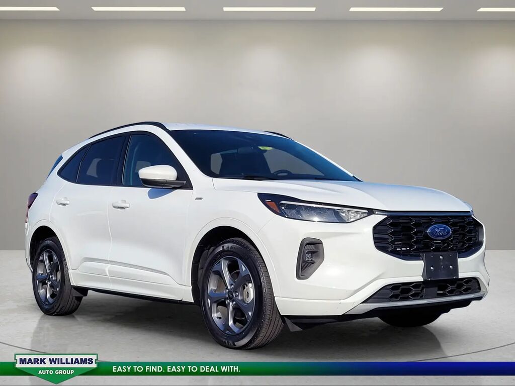 2023 Ford Escape Hybrid ST-Line Select — photo 1 of 13
